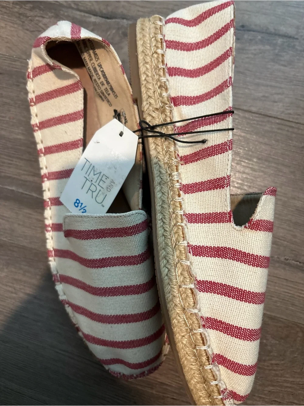 Time and Tru canvas espadrille